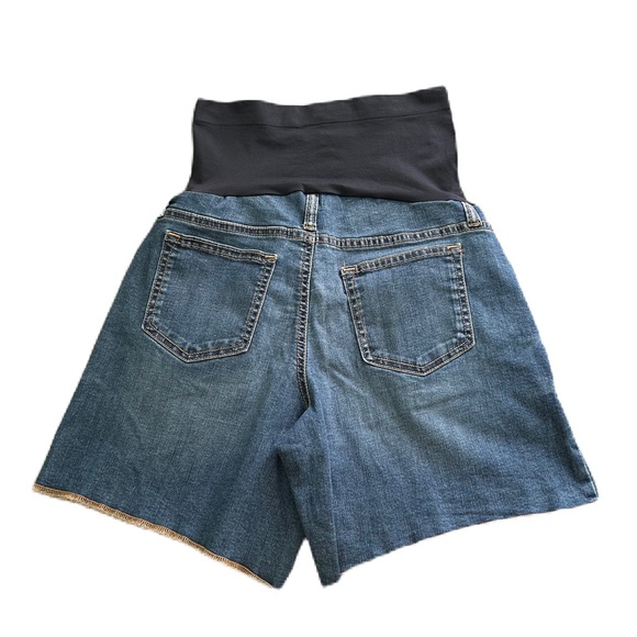 A Glow Maternity Shorts - Picture 2 of 4